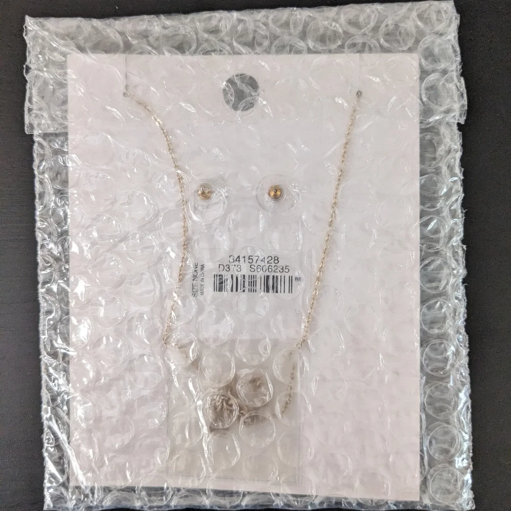 LOFT Earring and Necklace Set - Picture 8 of 8